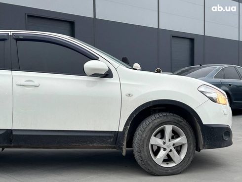 Nissan Qashqai 2011 белый - фото 12