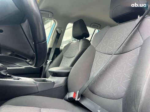 Toyota RAV4 2019 - фото 17