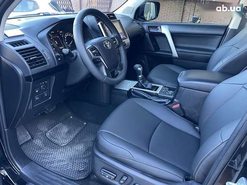 Toyota Land Cruiser Prado 2018 - фото 2