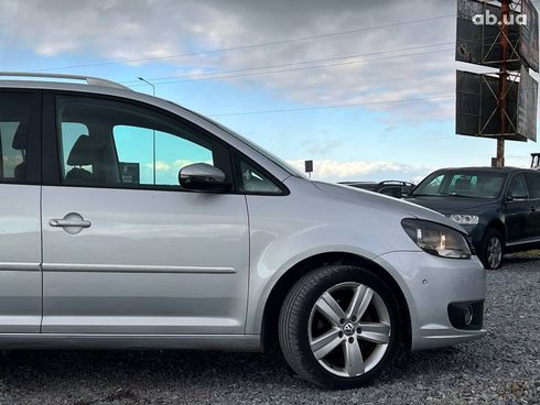 Volkswagen Touran 2012 серый - фото 10