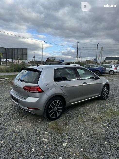 Volkswagen e-Golf 2020 - фото 8