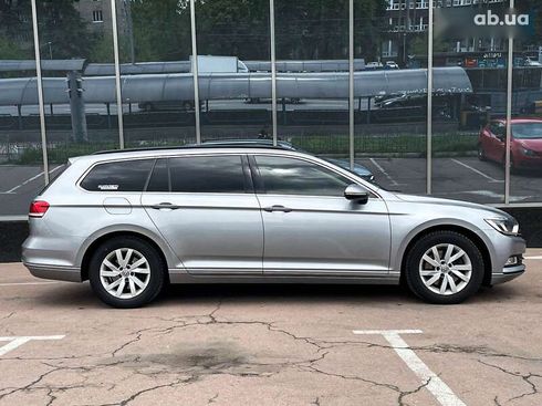 Volkswagen Passat 2017 - фото 2