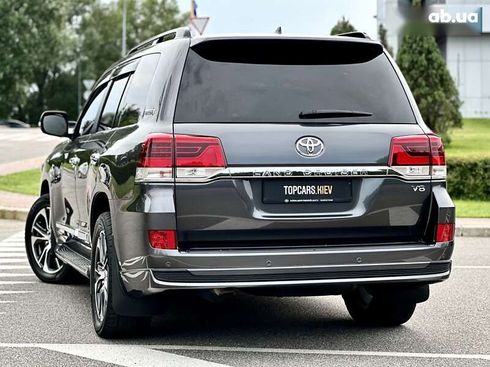 Toyota Land Cruiser 2020 - фото 11