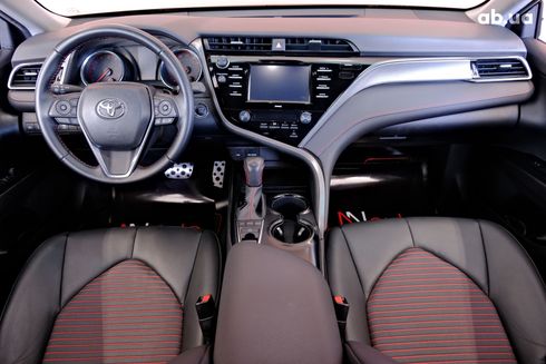 Toyota Camry 2020 черный - фото 7