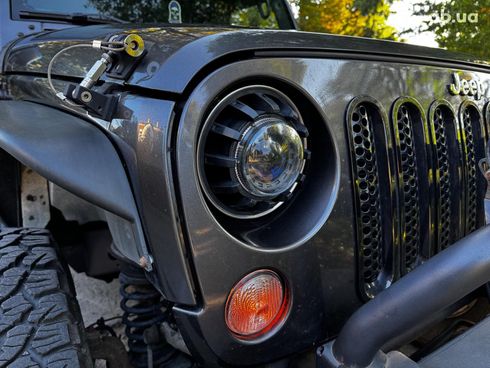 Jeep Wrangler 2016 серый - фото 4
