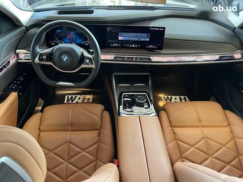 BMW i7 2023 - фото 19