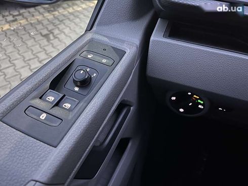 Volkswagen Transporter 2022 - фото 8