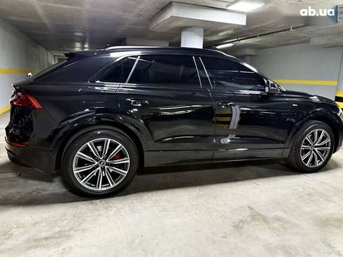 Audi Q8 2023 - фото 8