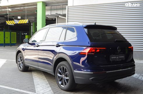 Volkswagen Tiguan 2022 синий - фото 6