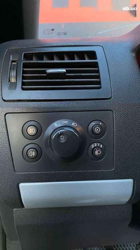 Opel Zafira 2007 - фото 20