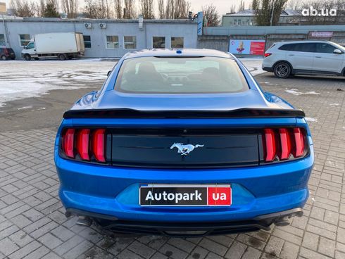 Ford Mustang 2020 синий - фото 4