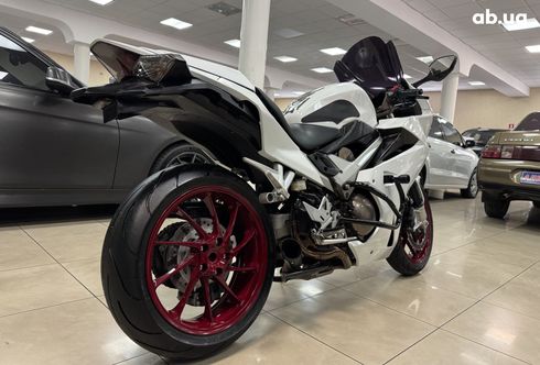 Honda VFR 2014 белый - фото 11