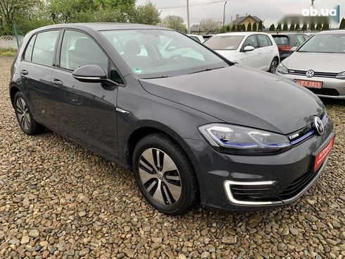 Volkswagen e-Golf 2020 - фото 10