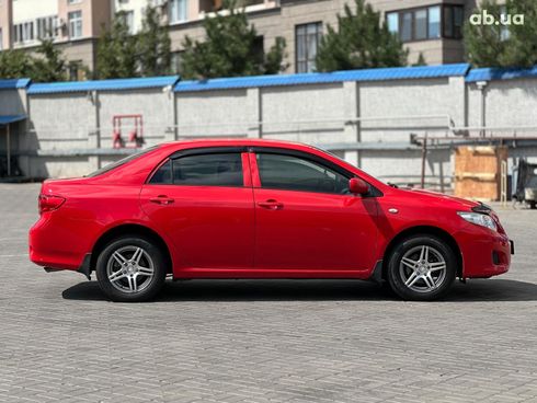 Toyota Corolla 2009 красный - фото 8