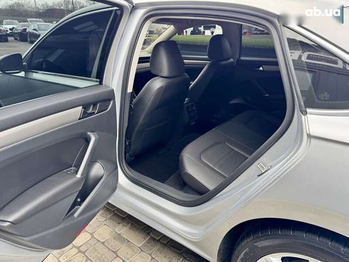 Volkswagen Passat 2020 - фото 17