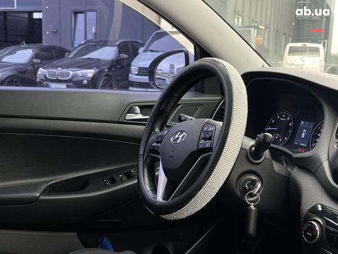 Hyundai Tucson 2016 белый - фото 15