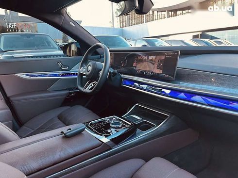 BMW 7 серия 2023 - фото 10