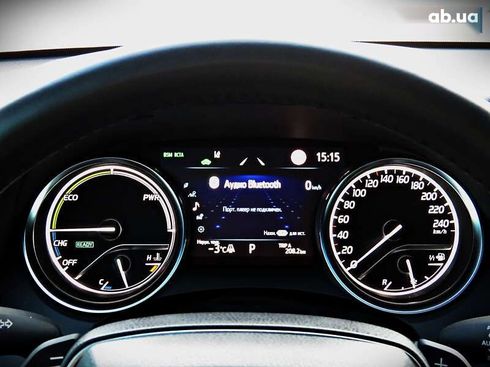 Toyota Camry 2021 - фото 10
