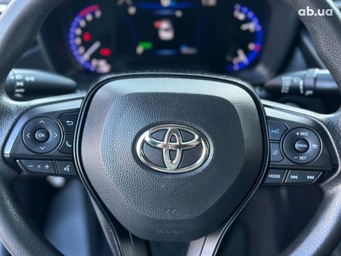 Toyota Corolla 2021 белый - фото 12