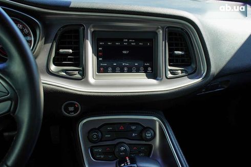 Dodge Challenger 2019 - фото 26