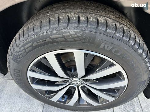 Volkswagen Multivan 2017 - фото 18