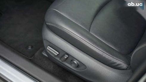 Toyota RAV4 2021 - фото 17