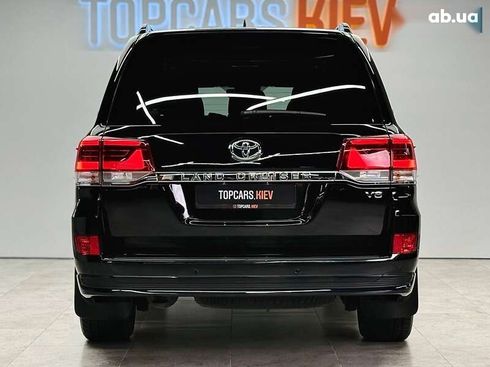 Toyota Land Cruiser 2020 - фото 16