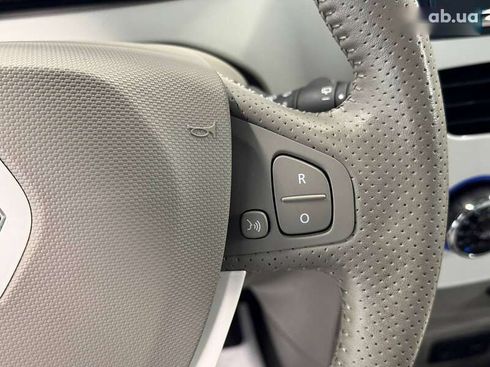 Renault Zoe 2016 - фото 26