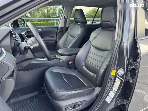 Toyota RAV4 2019 - фото 26