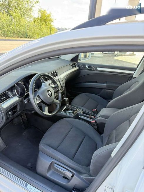 Skoda Superb 2014 - фото 14
