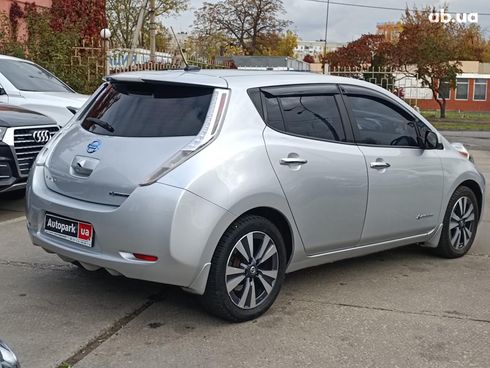 Nissan Leaf 2016 серый - фото 7