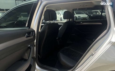 Volkswagen Passat 2015 - фото 17