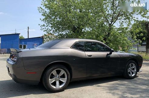 Dodge Challenger 2020 - фото 27