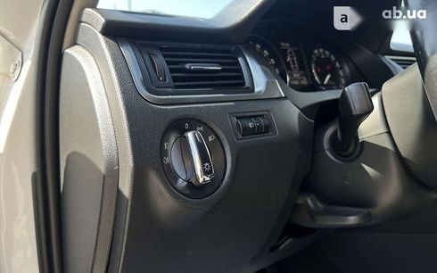 Skoda Rapid 2015 - фото 13