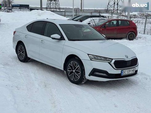 Skoda Octavia 2020 - фото 16