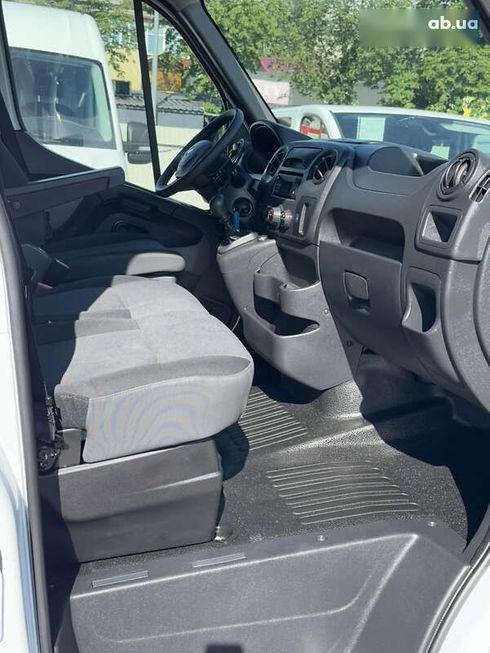 Renault Master 2017 - фото 21