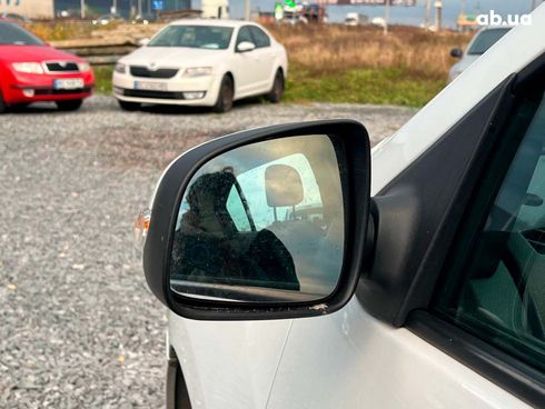 Renault Logan 2016 белый - фото 14