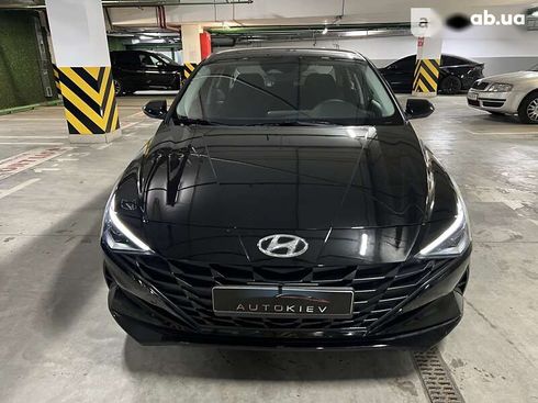 Hyundai Elantra 2022 - фото 3