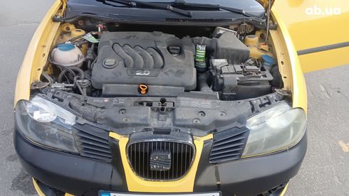 SEAT Ibiza 2008 желтый - фото 13
