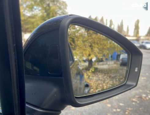 Volkswagen Touareg 2022 - фото 20