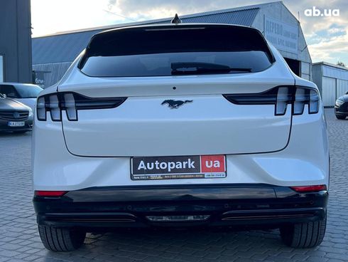 Ford Mustang Mach-E 2020 белый - фото 29