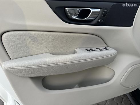 Volvo V60 2021 белый - фото 23
