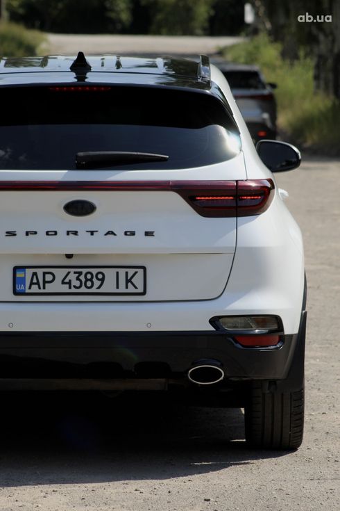 Kia Sportage 2021 белый - фото 4