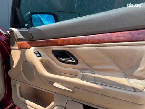 BMW 7 серия 1994 красный - фото 5