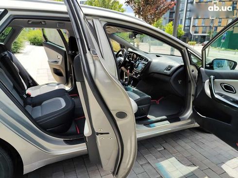 Kia Cee'd 2016 - фото 25