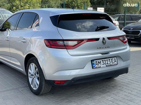 Renault Megane 2016 - фото 18
