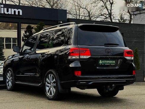Toyota Land Cruiser 2018 - фото 23