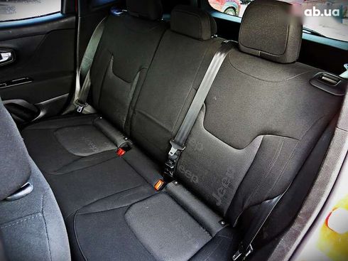 Jeep Renegade 2017 - фото 16