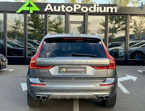 Volvo XC60 2019 - фото 11