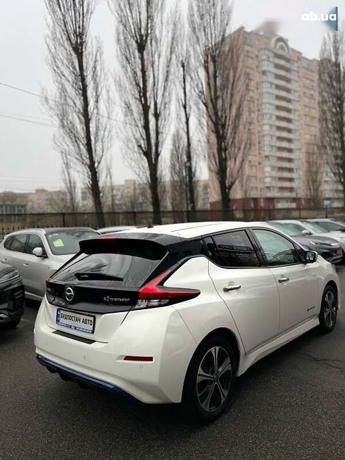 Nissan Leaf 2019 - фото 16